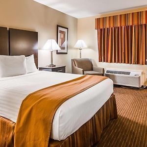 Queen Room Mobility accessible
